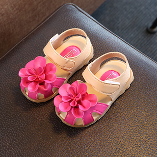 Sandal hoa chùm siêu xinh cho bé gái hàng có sẵn