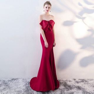 Đầm Dạ Hội Nơ Cúp Ngực Quí Phái