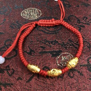 AH975 Vòng chỉ đỏ 3 hạt đậu may mắn bình an