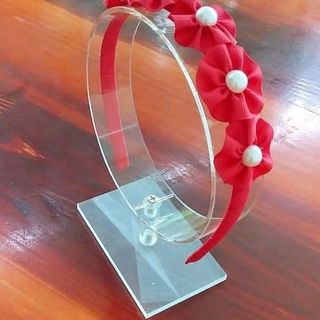 Cài tóc hoa xinh cho bé trên 1 tuổi