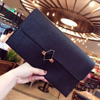 V nữ