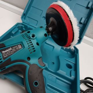 máy chà bóng ô tô makita gv6010