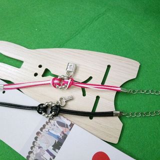 Vòng tay cặp đôi couple giá sỉ 15k 1 cặp bao gồm 2 dây và 2 mặt rất nhiều mẫu nhe các bạn