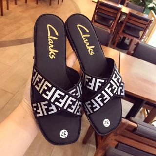 Dép quai chéo nữ giá rẻ