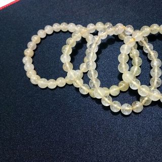 vòng đá phong thủy thạch anh tóc trắng sezi 8 ly