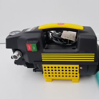 máy rửa xe áp lực 1800w