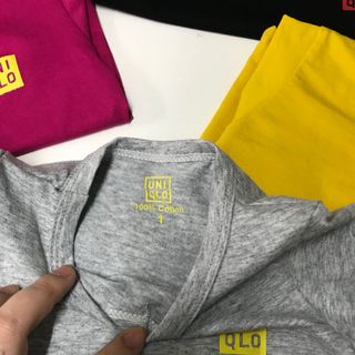 Áo thun cổ tim cho bé
