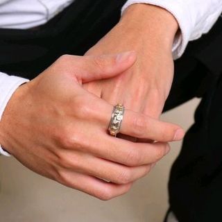 Nhẫn úm ma ni bát mi hồng