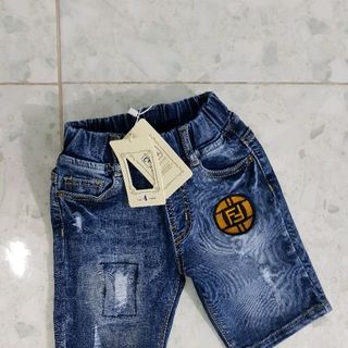 Quần jeans bé trai