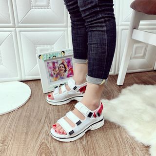 Giày sandal đê thô