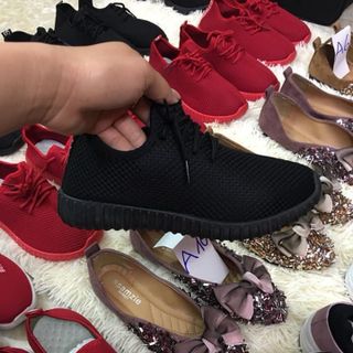 Giày thể thao nữ