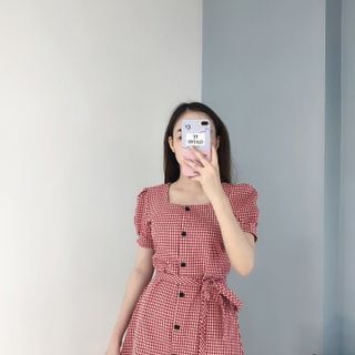 đầm caro 5 màu cổ vuông phối nút