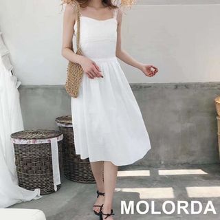 đầm hai dây đi biển