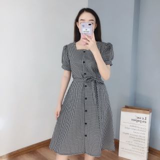 đầm caro 5 màu cổ vuông phối nút