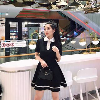 ĐẦM TIỂU THƯ TAY NGẮN PHỐI REN