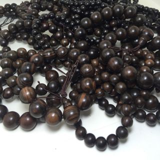 Vòng tay gỗ mun hoa