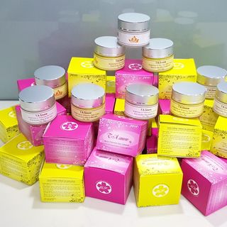 Kem dưỡng trắng da vỗ bong Ban ngày TASnow dùng cho da nám tàn nhang đồi mồi
