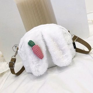 túi đeo hình tai thỏ