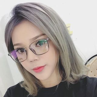 Mắt kinh cận ngố