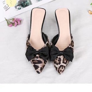 Dép sục gót vuôngbeo