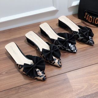 Dép sục gót vuôngbeo