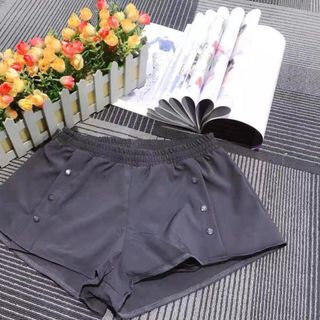 Quần tập đùi nút