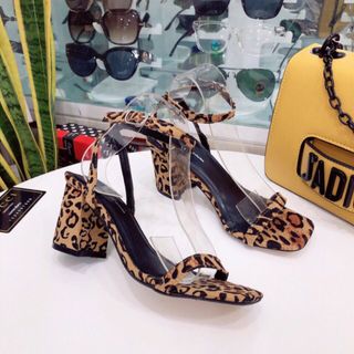 Giày sandal beo got vuông