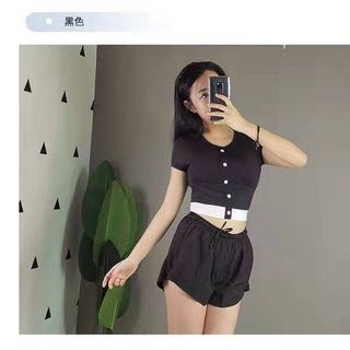 Áo tập croptop nút
