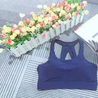 Áo tập 3 lỗ chéo ngược