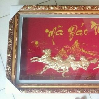 tranh nhung đỏ và nhung đen