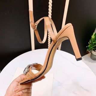 Giày sandal đá hoa gót cao