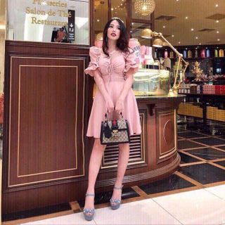 Đầm nhún rút dây