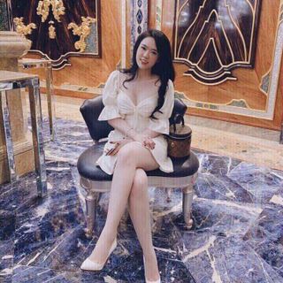 Đầm nhún rút dây