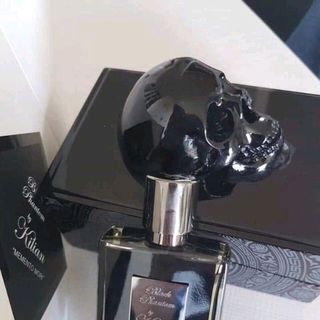 Nước hoa sỉ và lẻ đến