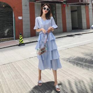 đầm caro 4 tầng hot hit