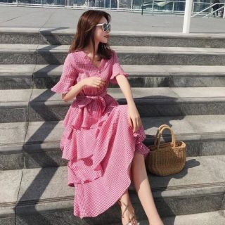đầm caro 4 tầng hot hit