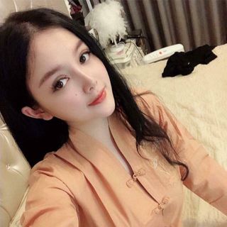 Mẫu đồ đi chùa bà lai màu gạch