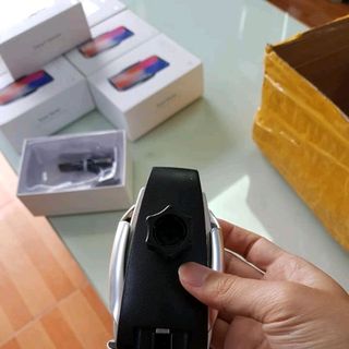 Kẹp điện thoại kèm sạc không dây cho ô tô Smart Sensor