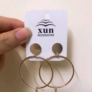 bông tai siêu kute