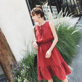 đầm bèo sát nách tùng xòe