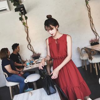đầm bèo sát nách tùng xòe