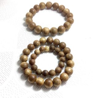 Vòng tay trầm hương