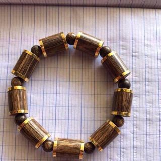 Trầm hương thiên nhiên mạ vàng 18k