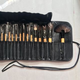 Bộ Cọ Trang Điểm Chuyên Nghiệp 24 cây