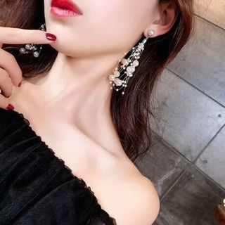 BÔNG TAI NGỌC TRAI TUA RUA