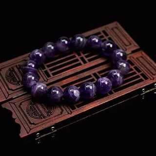 Vòng đá phong thủy thạch anh tím vân mây 14li