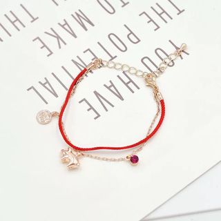 VÒNG TAY CHỈ ĐỎ MAY MẮN HÌNH CON HEO