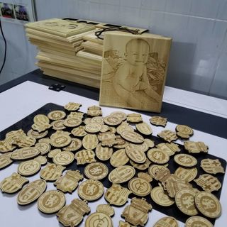 Khắc hìnhMóc Khóa theo yêu cầu