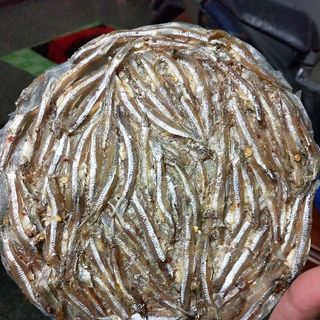 Bánh tráng cá cơm