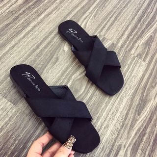 Dép quai chéo chất vải